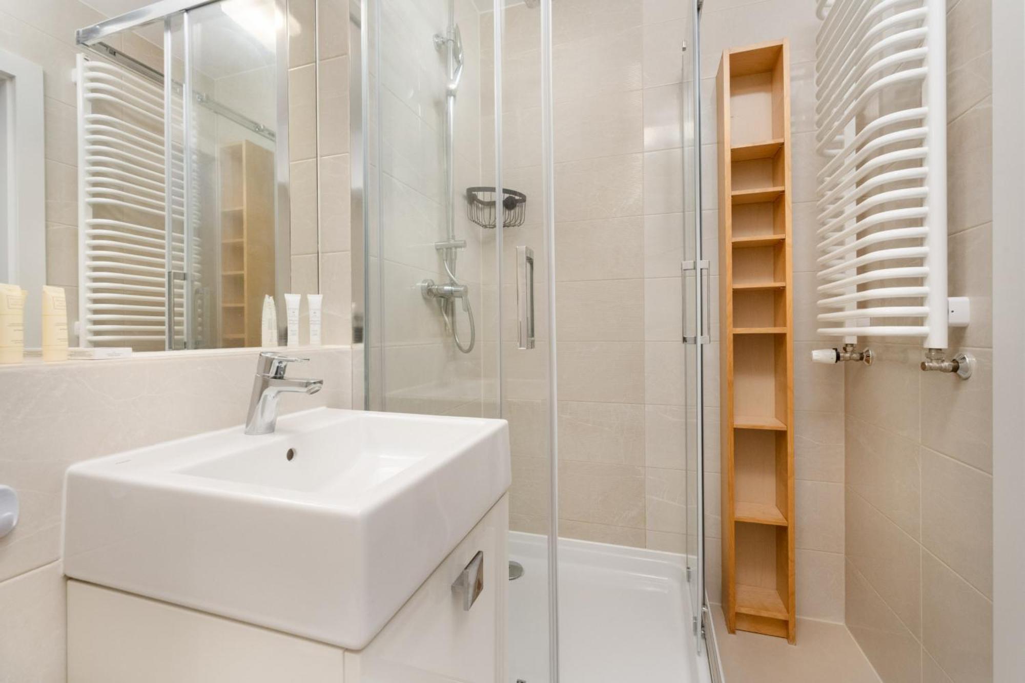 Klasyczny Apartament Z Balkonem We Wroclawiu By Noclegi Renters Exterior foto